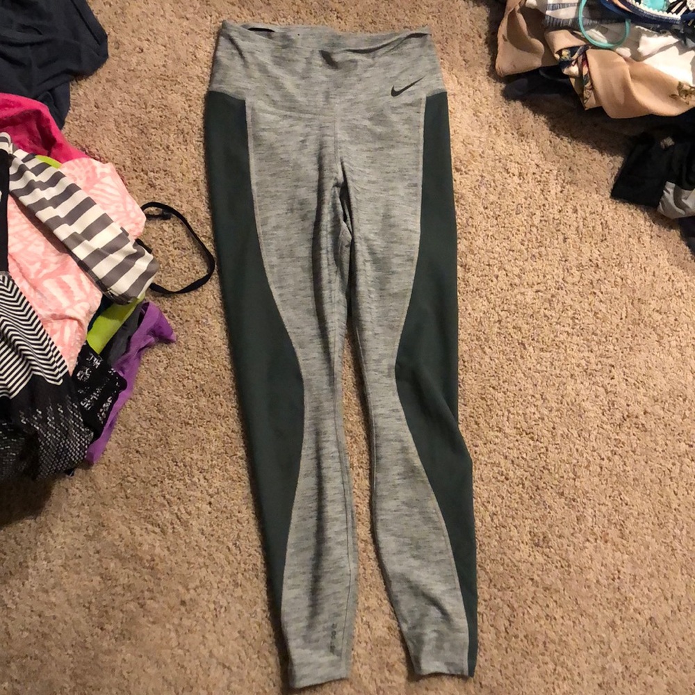 Nike leggings